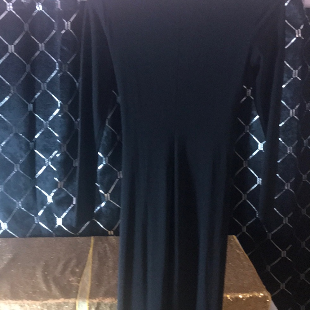 Dress - Picture 7 of 7